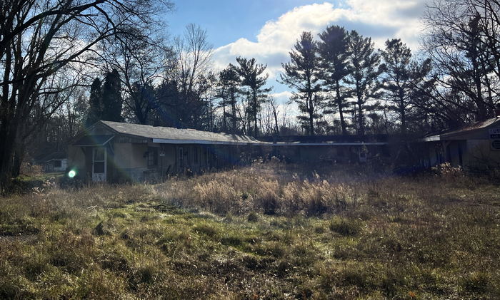 Star Lite Motel - Nov 25 2022 (newer photo)